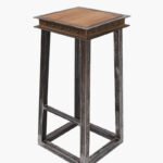 Scaun de bar in stil industrial cu nituri si sezut din stejar natur SB2
