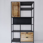 Raft de perete in stil industrial din metal negru si stejar natur RM5